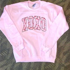 Gildan XOXO SWEATSHIRT
